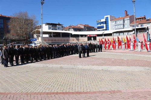 İlçemizde 18 Mart Şehitleri Anma Günü ve Çanakkale Zaferi ’nin 108. Yıldönümü kapsamında anma programı düzenlendi.